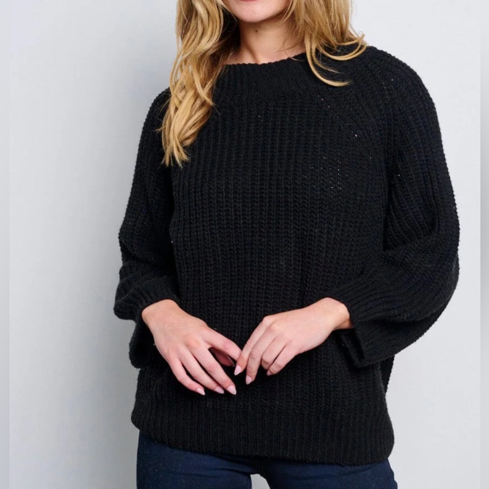 NWT Tres Chic Women's Knitted Pullover Sweater - Long Sleeve"